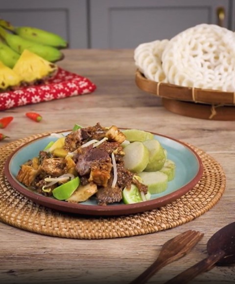 Intip resep dan cara buat rujak cingur di bawah ini dari Endeus TV.v(Foto: Dok. Endeus TV)