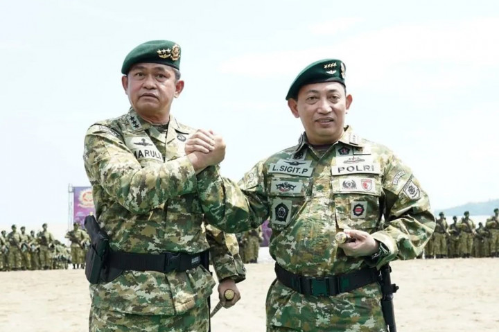 Kapolri Jenderal Listyo Sigit Dikukuhkan Jadi Warga Kehormatan Kostrad