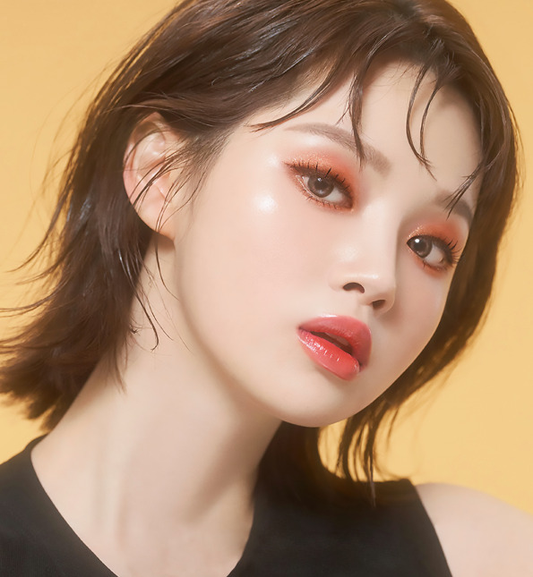 Kamu juga harus terlihat kece dari segi tampilan make up saat nonton konser K-Pop. (Foto: Dok. iStyle.id)