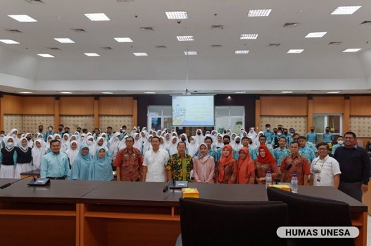 Ratusan Siswa Kunjungi Unesa, Keliling Kampus Hingga Cari Tahu Aturan Baru Masuk PTN