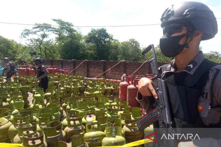 Izin Usaha Pengoplos Elpiji Subsidi di Cirebon Dicabut