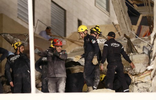 Tim Penyelamat Masih Cari 10 Orang Hilang di Bangunan Roboh Yordania
