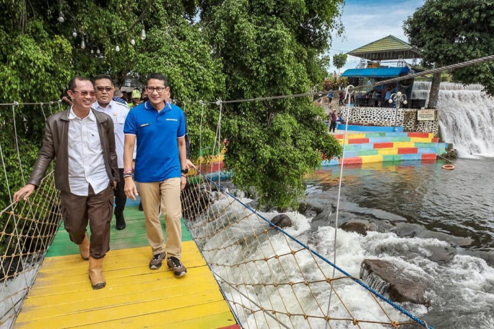 Sandiaga Dorong Argowisata Tanjung Sakti Jadi Desa Wisata