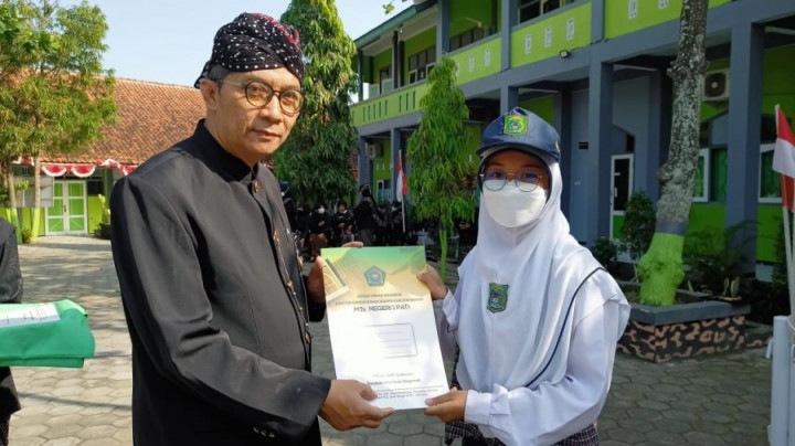 Juara Pythagoras Science Competition, Siswa MTsN 1 Pati Ini Tambah Koleksi Medali jadi 143