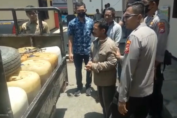 Dua Warga di Bengkulu Ditangkap karena Timbun 1,4 Ton BBM Subsidi