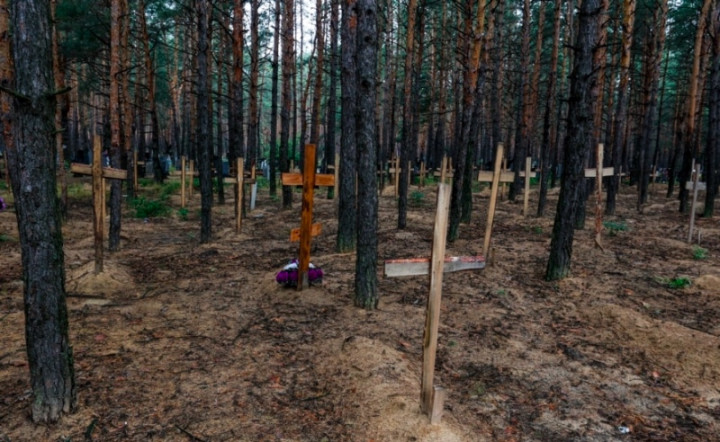 Penemuan Mengerikan 440 Kuburan Massal di Kota yang Direbut dari Rusia