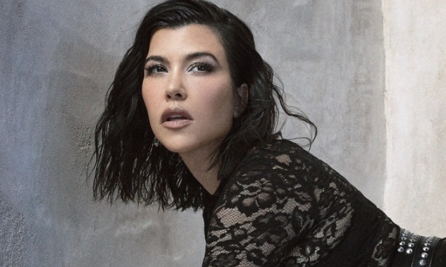 Kourtney Kardashian Bela Kolaborasi Boohoo-nya di New York Fashion Week Kourtney Kardashian Bela Kolaborasi Boohoo-nya di New York Fashion Week
