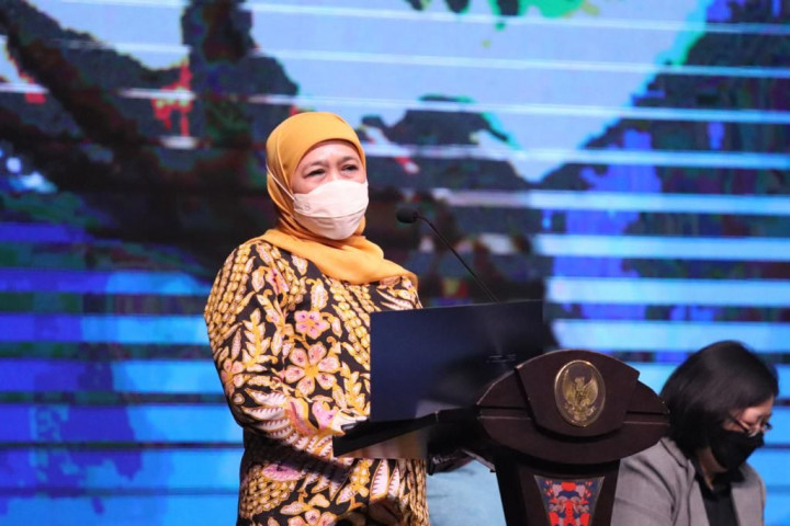 Khofifah Bebaskan Pajak Angkutan Umum dan Ojol se-Jatim