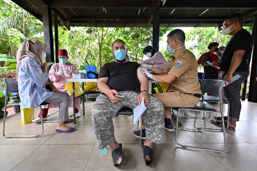 Elderly Vaccination Concern Before Endemic Phase