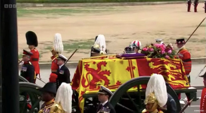 Peti Mati Ratu Elizabeth II Menuju Westminster Abbey