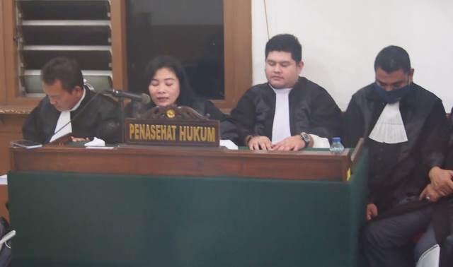 Bacakan Pledoi, Ade Yasin Minta Hakim Objektif