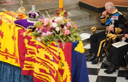 Peti Jenazah Ratu Elizabeth II Tiba di Kapel St George