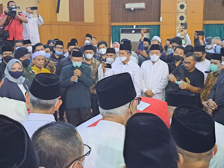 Jenazah Ketua Dewan Pers Azyumardi Azra Dibawa ke TMP Kalibata
