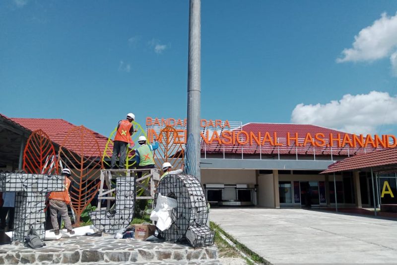  Perbaikan bandara Internasional H. AS Hanandjoeddin Tanjung Pandan ANTARA/ Kasmono