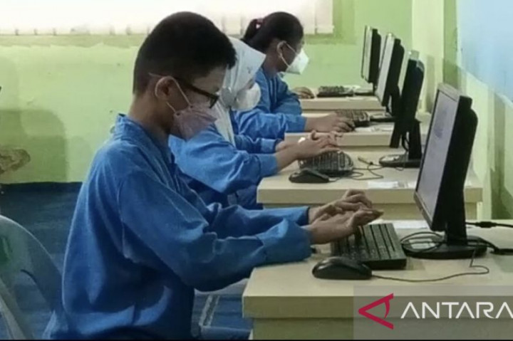 13 SMP di Batam Masih Menumpang saat ANBK 2022