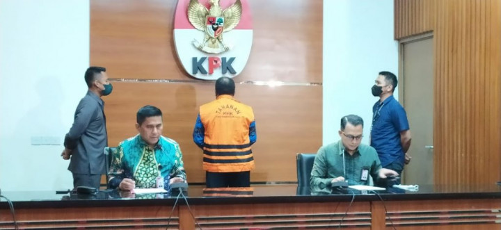 KPK Tahan Tersangka Korupsi Pembangunan Gereja Kingmi Mile 32