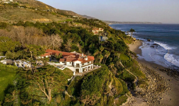 <i>Gak</i> Kaleng-kaleng, Kim Kardashian Beli Rumah Seharga Rp1 Triliun