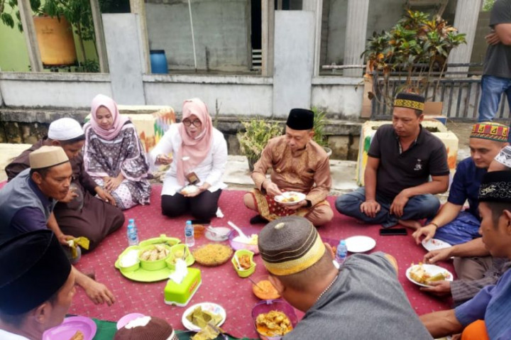 Menjaga Kelestarian Kue Tradisional dalam Perayaan Robo-Robo