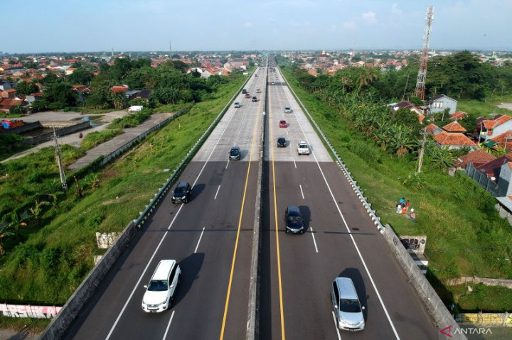 Jalan Tol Pejagan-Pemalang Ditinjau KNKT Usai Tabrakan Beruntun