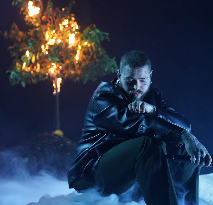 Kondisi Terbaru Post Malone Usai Jatuh di Panggung