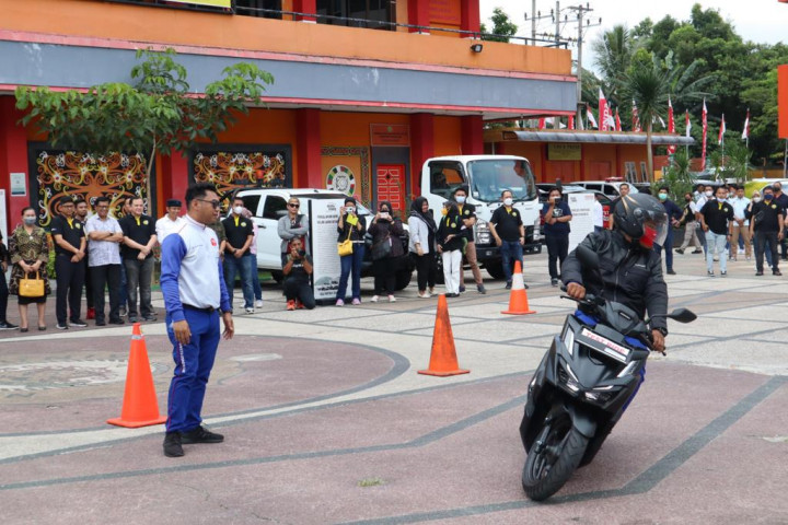 Tips Naik Motor Aman, Persiapkan Dokumen Sampai Teknik Berkendara