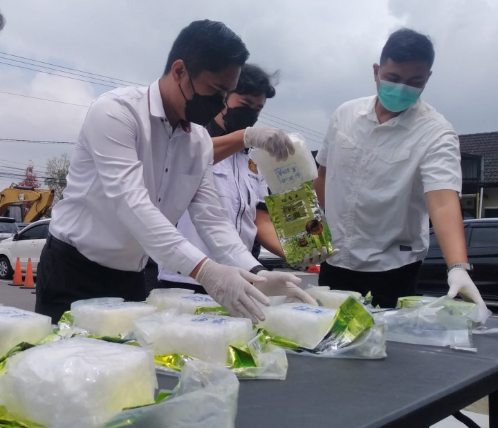 Polres Sleman Musnahkan Hampir 10 Kilogram Sabu-sabu