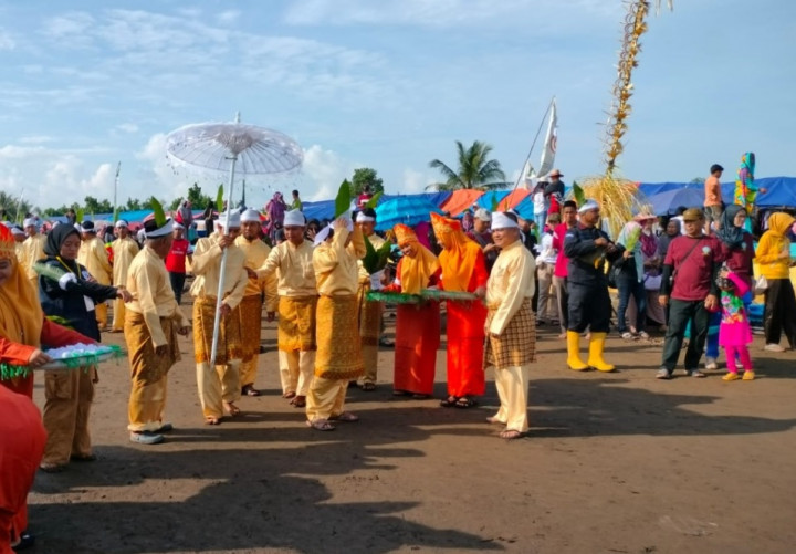 Tradisi Mandi Safar Ritual Tolak Bala Masyarakat Adat Tanjung Jabung Timur