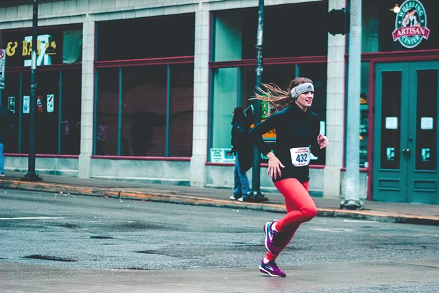 Dr. Grace Joselini Corlesa, MMMRS, Sp.KO membeberkan tips untuk lari maraton.  (Foto: Ilustrasi/Pexels.com)