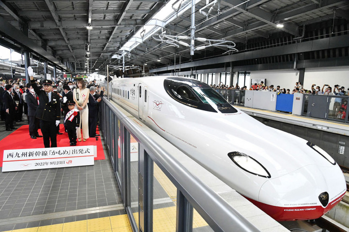 Jalur Baru Kereta Peluru Shinkansen Saga-Nagasaki Diresmikan