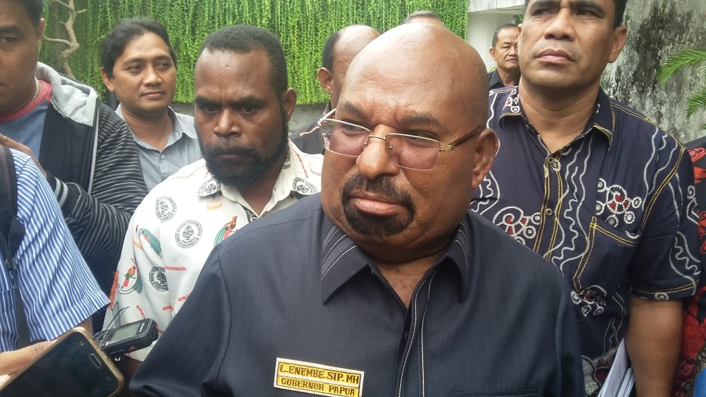 Pengacara Minta Bantuan Jokowi Beri Izin Lukas Enembe Berobat ke Singapura Pengacara Minta Bantuan Jokowi Beri Izin Lukas Enembe Berobat ke Singapura