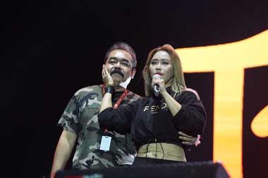 Adam Suseno Bikin Heboh Konser Inul Daratista di Pestapora