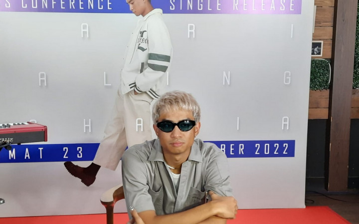 Devano Danendra Rilis 'Lagu Paling Bahagia', Iis Dahlia Malah Menangis