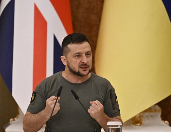 Zelensky Serukan Warga di Wilayah Pendudukan Rusia untuk Menyeberang ke Ukraina