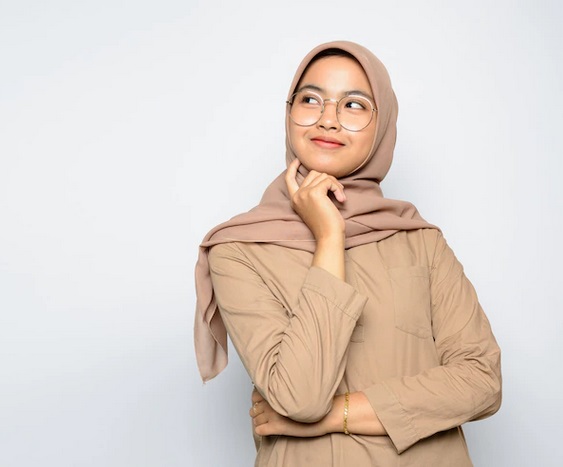 5 Cara Merawat Rambut agar Tetap Sehat Meskipun Berhijab