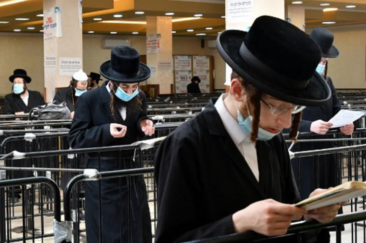 Ribuan Peziarah Yahudi Nekat Berkumpul di Ukraina Meski Rusia Tingkatkan Serangan