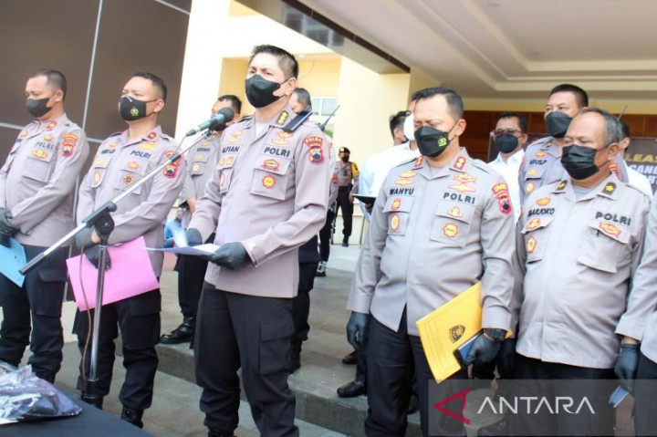 Polisi Korban Ledakan di Asrama Brimob Sukoharjo Alami Patah Tulang
