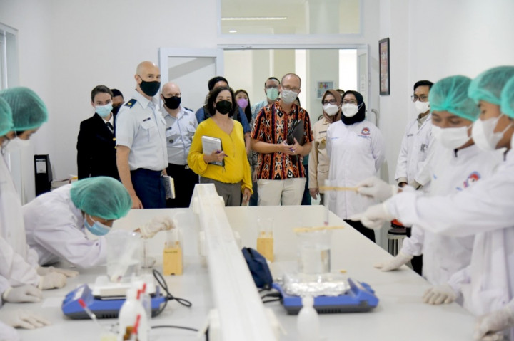 Laboratorium Farmasi Militer Unhan Terima Kunjungan US DTRA