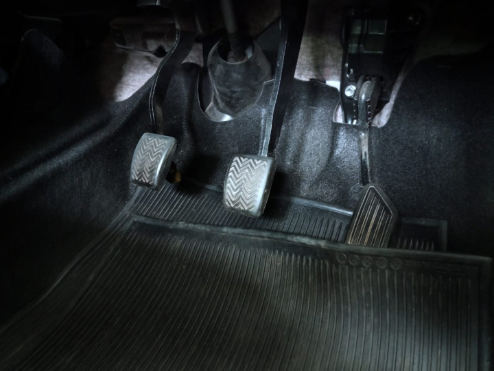 Hati-Hati, Karpet Mobil Bisa Sebabkan Kecelakaan