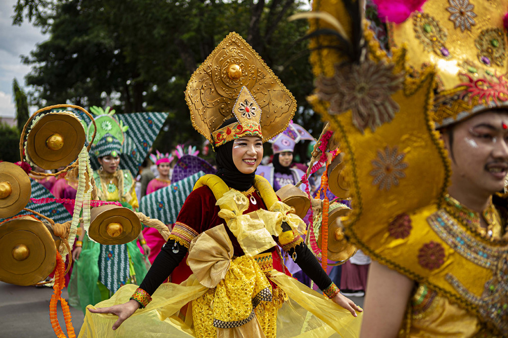 Kemeriahan Karnaval Budaya Peringatan HUT ke-44 Kota Palu