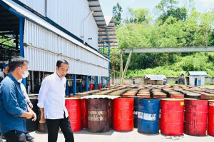 Jokowi Dorong Buton Jadi Wilayah Industri Penghasil Aspal