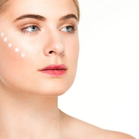 Ingat, pemakaian produk eksfoliasi yang berlebihan dapat merusak skin barrier. (Foto: Ilustrasi. Dok. Freepik.com)