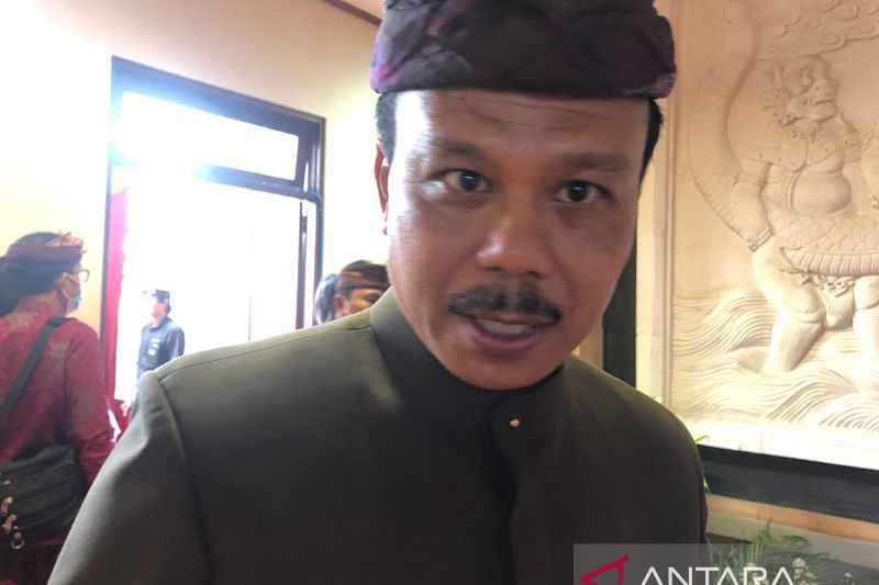 Sekda Bali, Dewa Made Indra, saat menyampaikan pengajuan penambahan maskapai untuk mendukung kedatangan delegasi rangkaian G20 di Denpasar, Rabu, 28 September 2022. ANTARA/Ni Putu Putri Muliantari