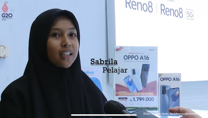 HP Rusak Saat Kejar Jokowi, <i>Alhamdulillah</i> Sabrila Kini Dapat HP Baru
