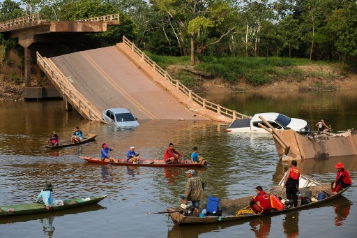 Nahas, Jembatan Tol Ambruk di Brasil, 3 Orang Tewas dan 15 Hilang