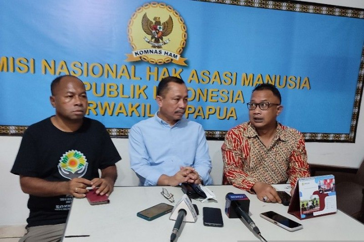 Terbang ke Jayapura, Komnas HAM Memastikan Kondisi Lukas Enembe Kurang Sehat