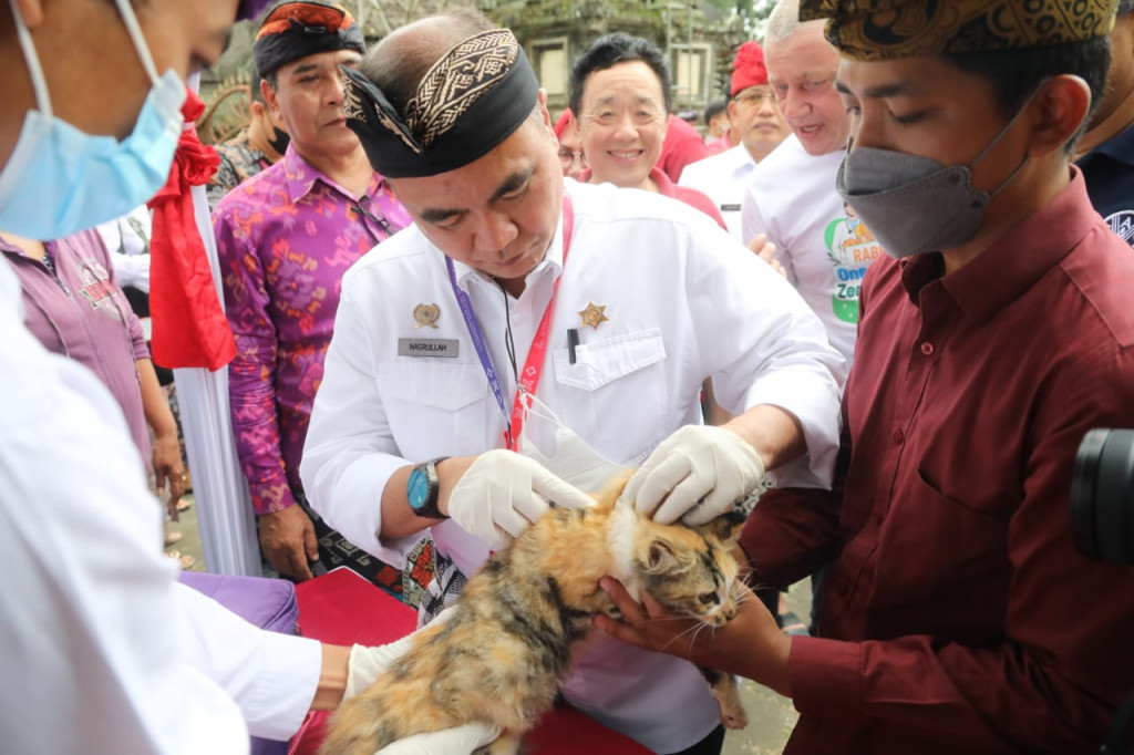 Peringati Hari Rabies Sedunia, Kementan Laksanakan Vaksinasi Hewan Gratis Peringati Hari Rabies Sedunia, Kementan Laksanakan Vaksinasi Hewan Gratis