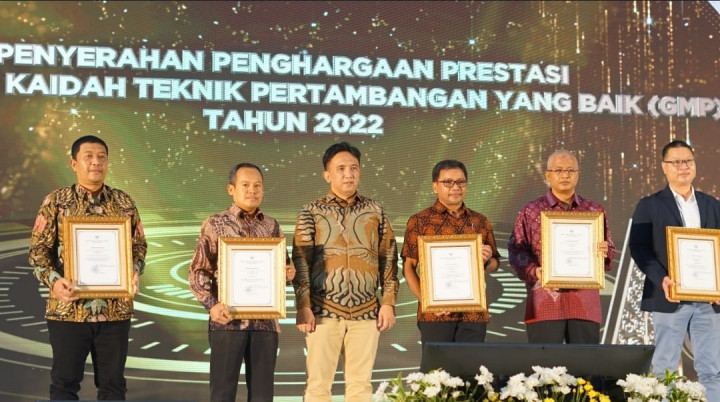 Grup MIND ID Raih Penghargaan Kaidah Pertambangan yang Baik dari KESDM