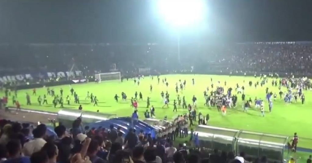 Imbas Kerusuhan di Kanjuruhan, Kapolres Malang Diminta Dicopot Imbas Kerusuhan di Kanjuruhan, Kapolres Malang Diminta Dicopot
