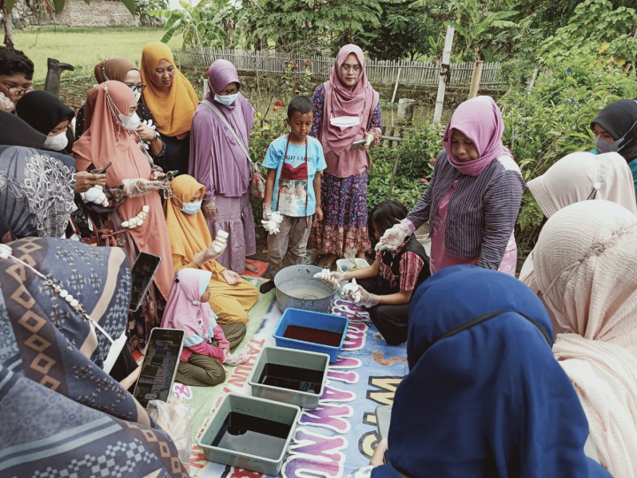 Wujudkan Kampung Batik Karawang untuk Penyandang Disabilitas