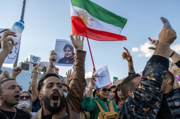 Grup HAM Iran: 92 Orang Tewas dalam Aksi Protes Mahsa Amini